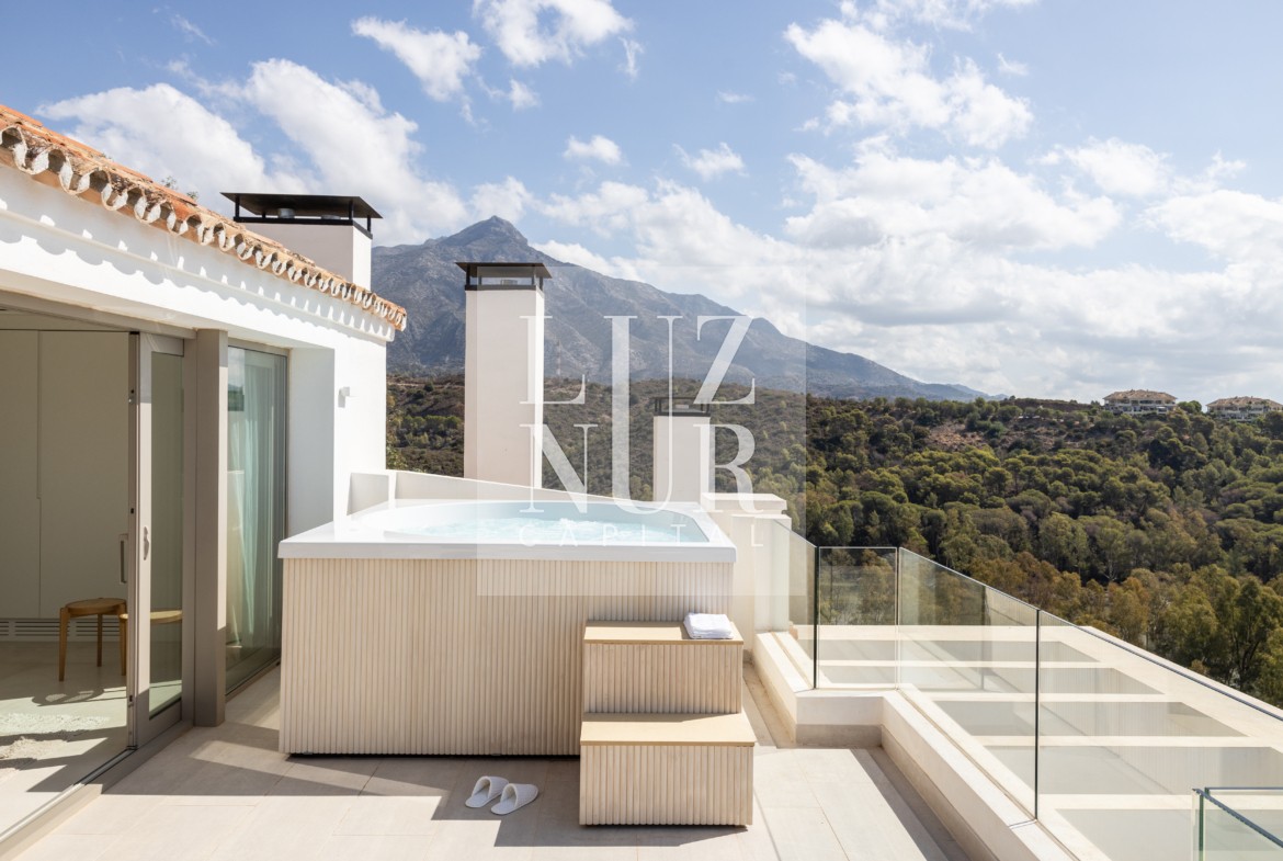 9 Lions Sirena 053
